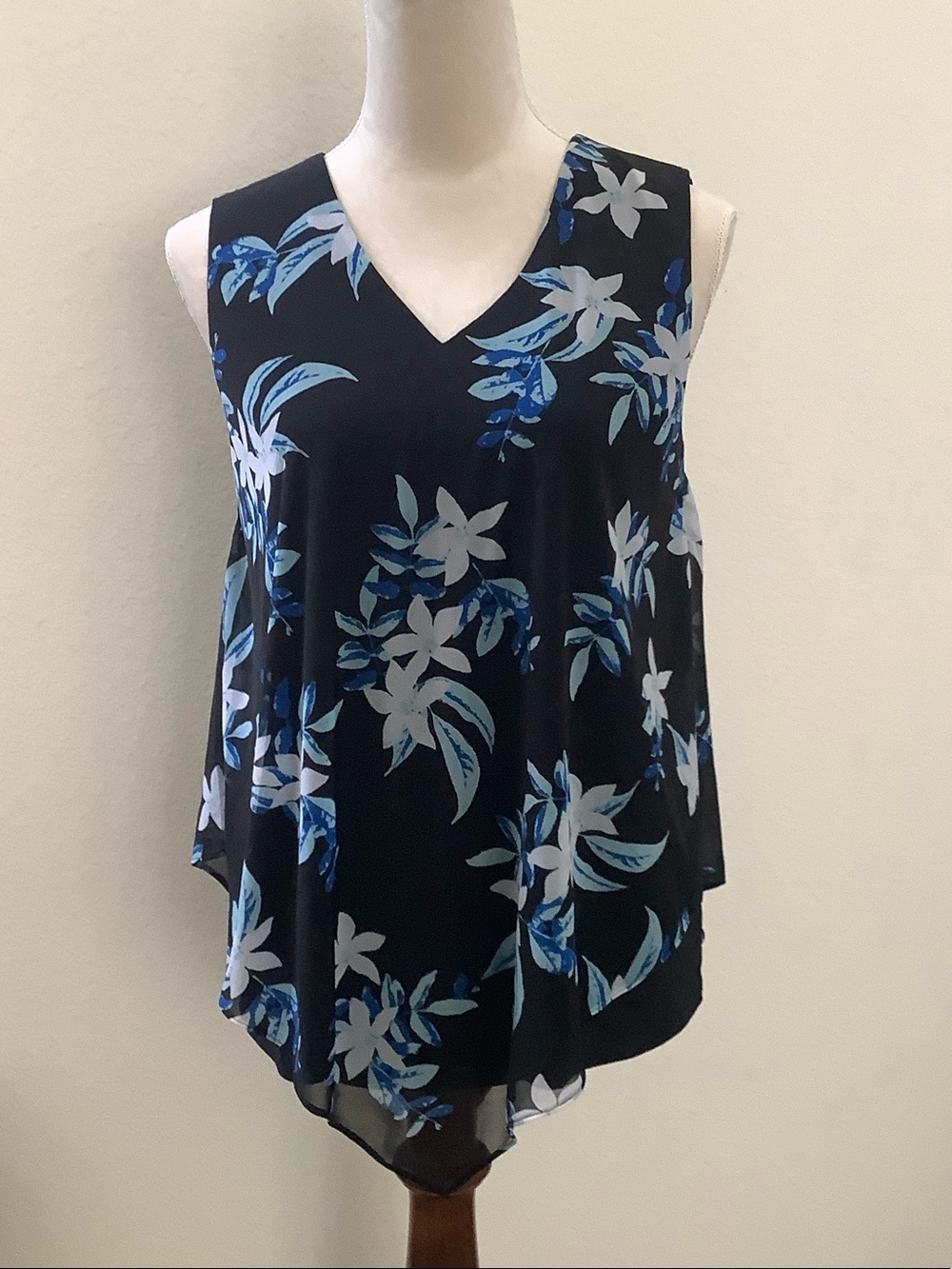 Alfani Black Floral V-Neck Sleeveless Tiered Camisole with Blue & White Blooms